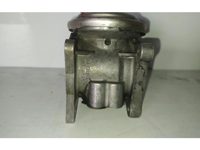 Pojistková skříňka Клапан EGR 038129637D   Seat Toledo III (5P) 2008