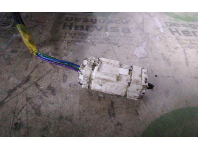 Зеркало (механическое) Nissan X-Trail T30 2001 - 2007 года