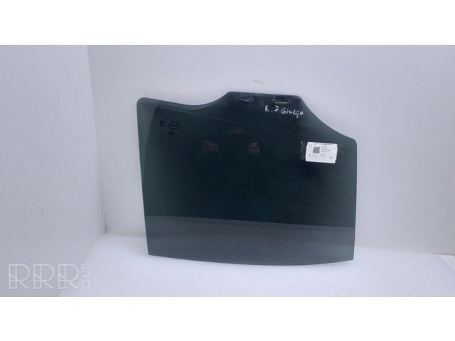 Основное стекло задних дверей