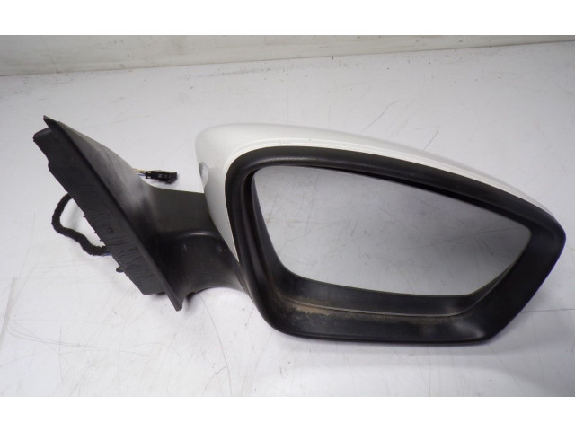 Зеркало электрическое Skoda Rapid (NH) 2012 - 2019 года