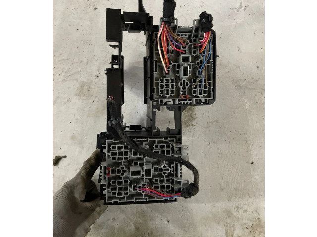 Pojistková skříňka 7L0937535B Porsche Cayenne (9PA) 2008