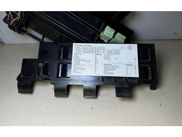 Pojistková skříňka 61131378539, 1378539 BMW 5 E34 1994