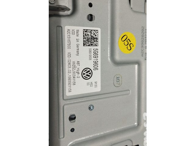 Дисплей 5G6919606 Volkswagen Golf VII