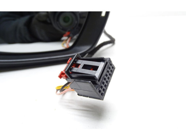 Зеркало электрическое Skoda Octavia Mk3 (5E) 2013 - 2019 года