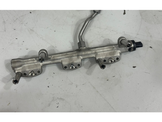 Vstřikovací lišta 8665631, 8698787 BMW X2 F39 pro benzínový motor 1.5