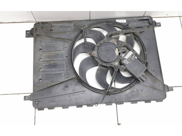 Вентилятор радиатора     P31305135, 8240513    Volvo V70 