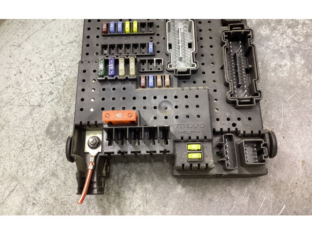 Блок предохранителей 30728512, 28017881   Volvo XC70    