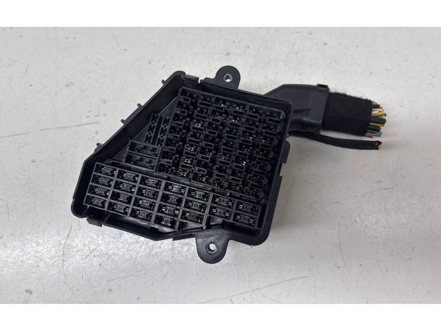 Блок предохранителей 8D1941824 Audi A6 S6 C5 4B