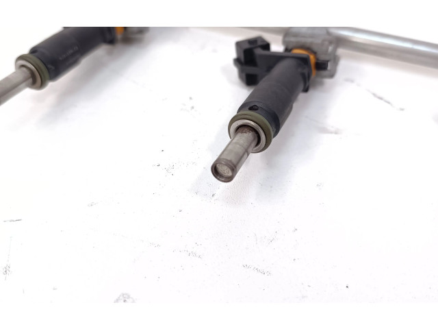 Vstřikovač 55353806 Opel Zafira C A18XER