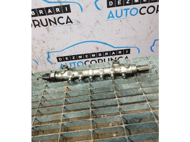 Топливная рампа Mitsubishi Outlander для двигателя 4N14