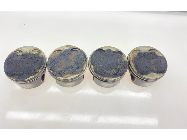 Píst HSB   Subaru Forester SF     