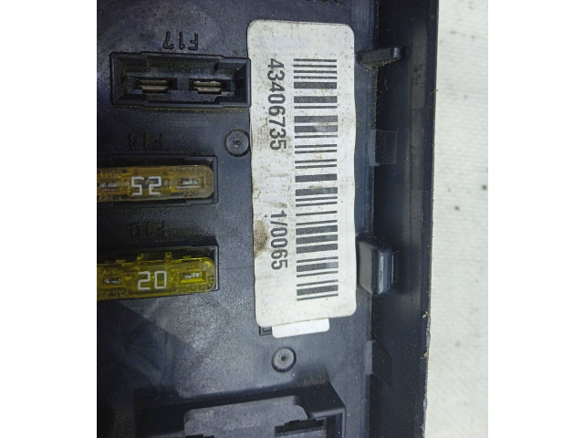   Pojistková skříňka 3C0937125, 43406735   Volkswagen Tiguan 2005