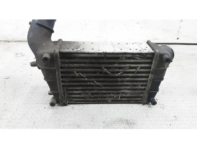 Интеркулер     Alfa Romeo GT 1.9