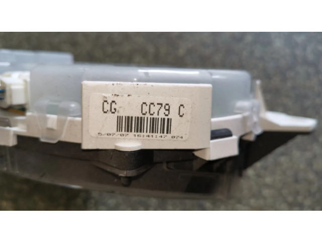 Přístrojová deska Mazda 5 2007 CC79C