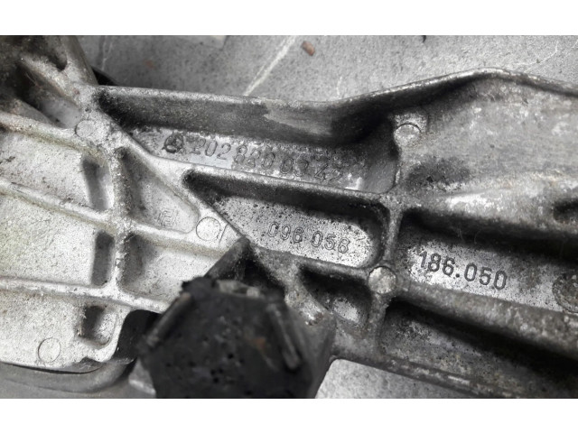 Моторчик заднего дворника 2028200342    Mercedes-Benz C W202