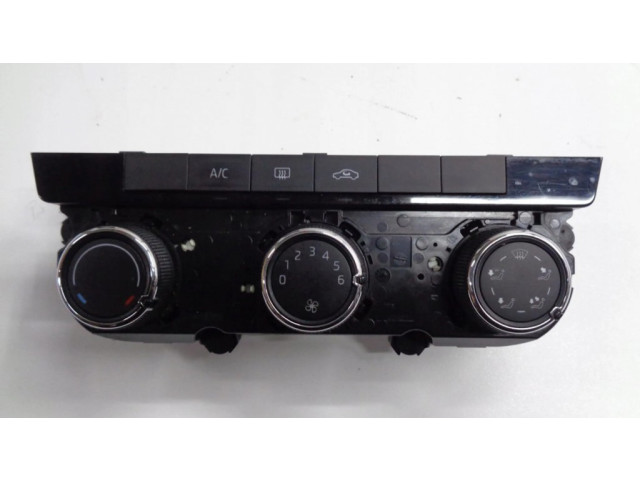 Блок управления климат-контролем 5E0820047M Skoda Octavia Mk3 (5E)