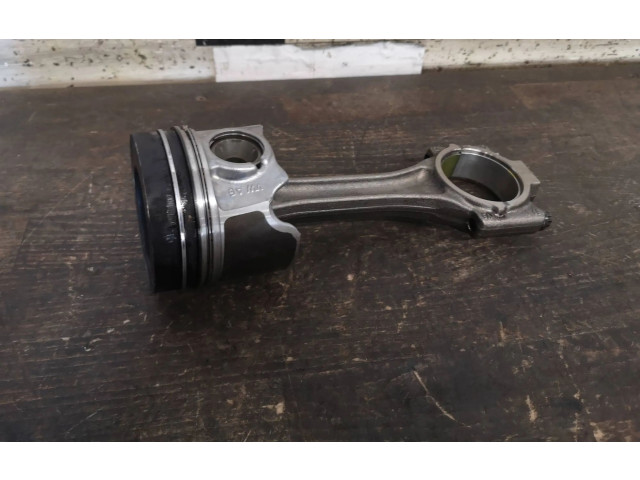  Поршень CLHA 04L107065D, 03L105401A  Volkswagen Golf VII  