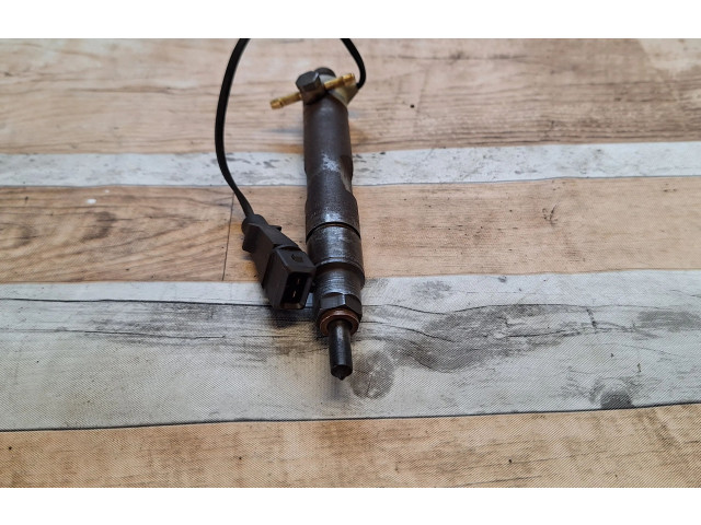 Форсунка 028130202Q, 0432193694    Audi A3 S3 8L   