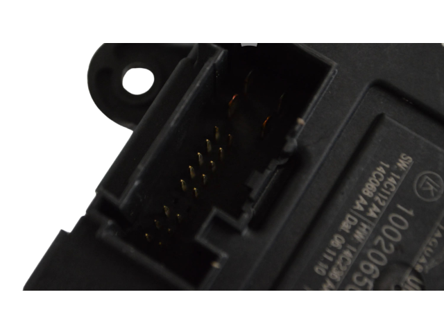 Блок управления дверью Jaguar XJ X351 2009-2019 года BH4214D620AA