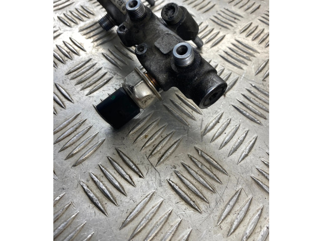 Vstřikovací lišta 059130089AB, 059130758E Audi Q7 4L