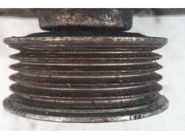 Генератор    Subaru Forester SF      