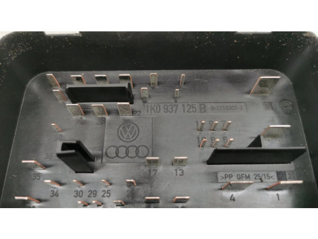 Pojistková skříňka 1K0937125B Volkswagen Golf VI 2010