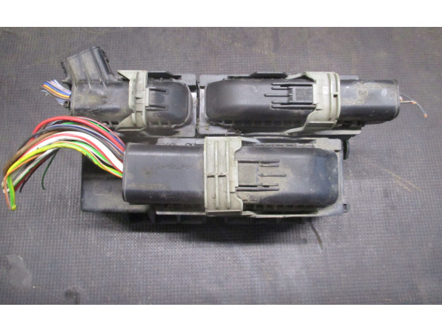 Блок предохранителей 51737884 Fiat Grande Punto