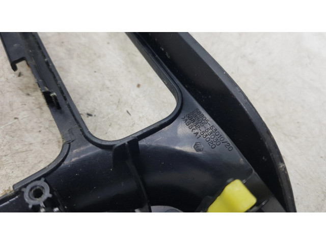 Другая деталь салона