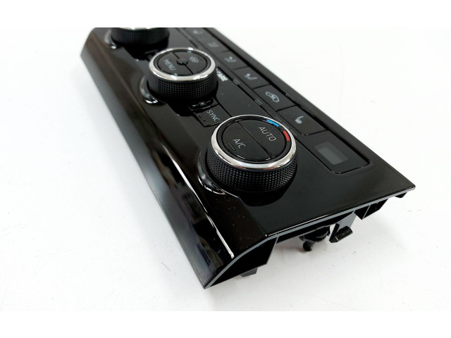 Блок управления климат-контролем 3V0907044CK   Skoda Superb B8 (3V)