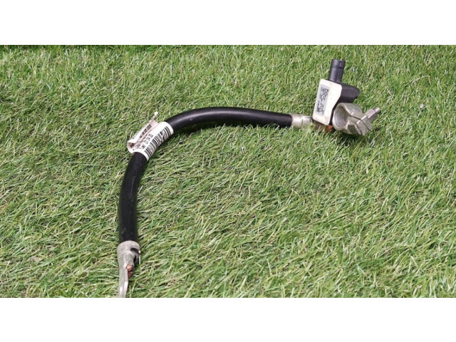 Минусовый провод (аккумулятора)