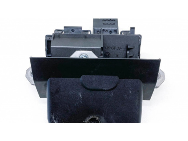 Замок задней крышки