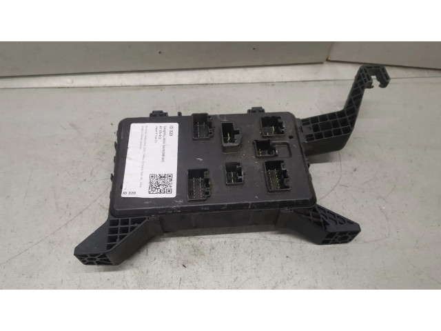 Блок предохранителей 1S7T14A073AF Jaguar X-Type