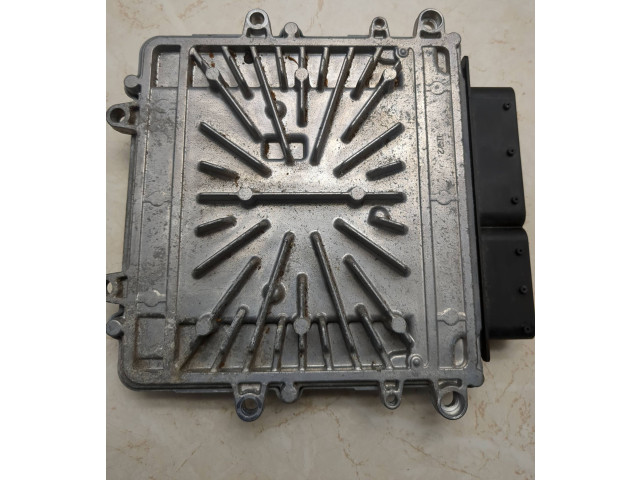 Блок управления двигателя 31272462, 1039S18372 Volvo V70