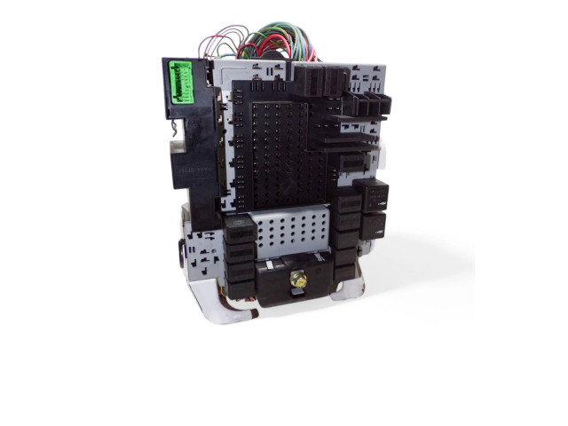 Блок предохранителей P8691998   Volvo S80    