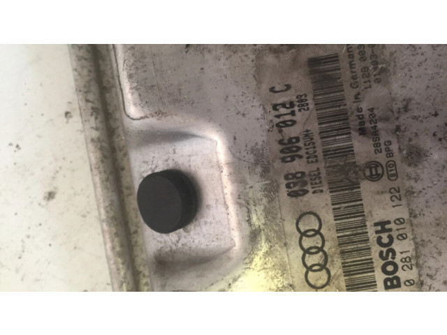 Řídící jednotka 038906013   Audi A3 S3 8L 2002