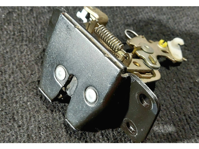 Замок багажника Mitsubishi Space Star 1998-2005 года