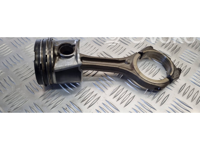 Поршень с шатуном Audi A6 S6 C5 4B