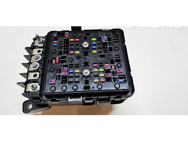 Блок предохранителей  68347002AE   Jeep Grand Cherokee WL    