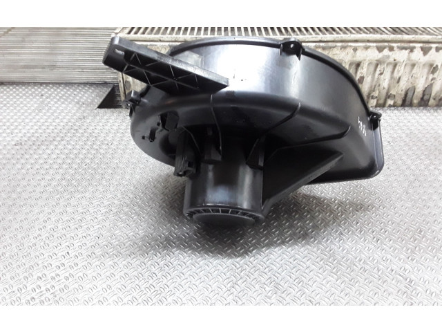 Вентилятор печки 6Q1820015C Audi A2