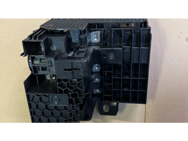 Pojistková skříňka BMPP94X114, 6817771 BMW 7 G11 G12 2017