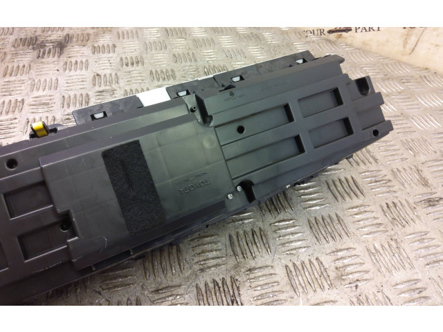 Přístrojová deska Toyota Prius (XW30) 2014 83800-47D11