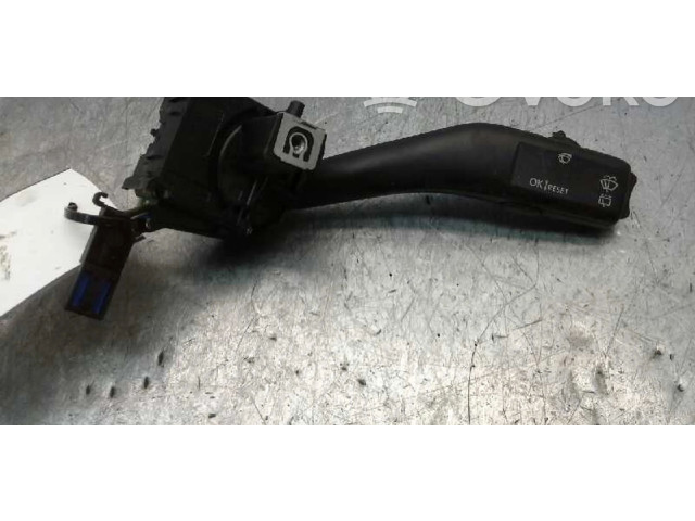 Ручка стеклоочистителей 1K0953519A Volkswagen Golf SportWagen