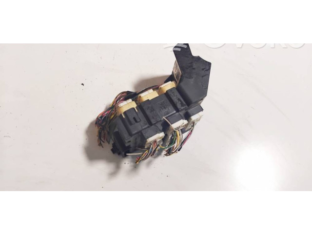 Блок предохранителей     Toyota Corolla Verso AR10    