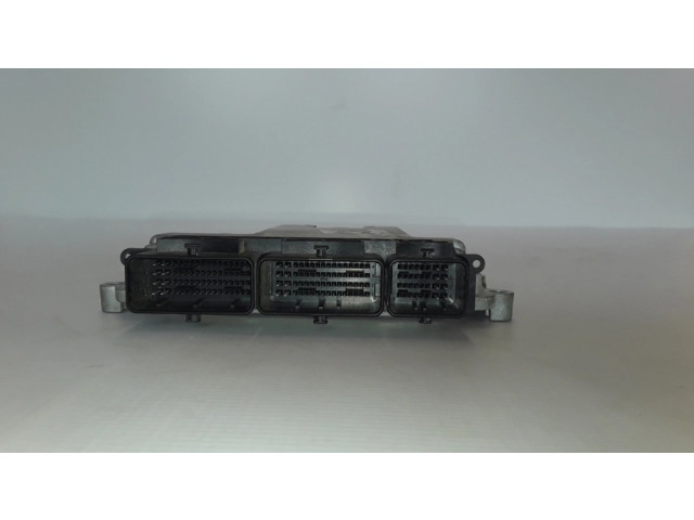 Блок управления двигателя 237102213R   Dacia Lodgy