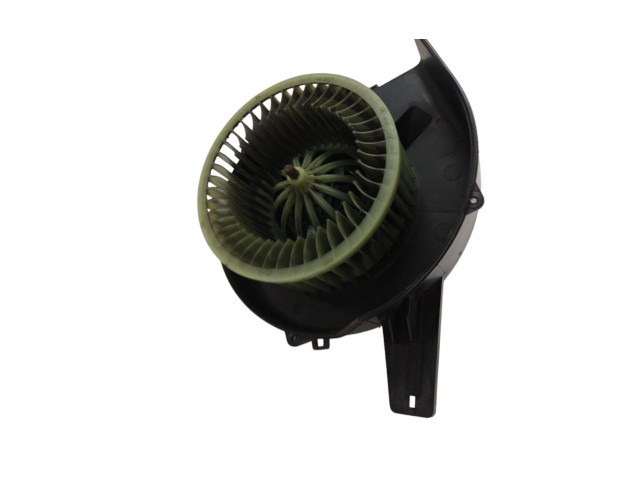 Вентилятор печки 6Q1820015 Audi A2