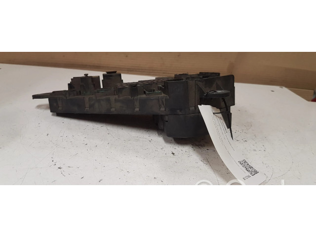 Pojistková skříňka 690658808, 6906588 BMW 5 E60 E61 2008