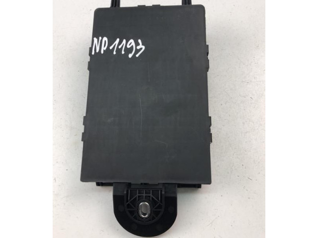 Блок предохранителей  32142591, NP1193   Volvo XC90    