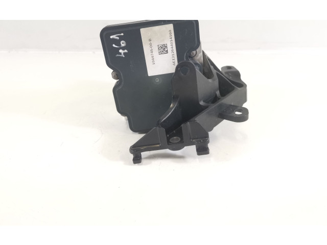 Блок АБС 1103541-00-A, 1044745-00-B Tesla Model 3 2017 - года