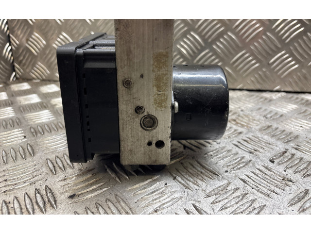 Блок АБС 8671224, 5WK84002 Volvo XC70 2001 - 2004 года