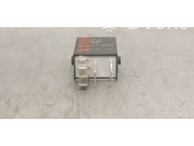 Pojistková skříňka 4H0951253C Volkswagen Caddy 2017